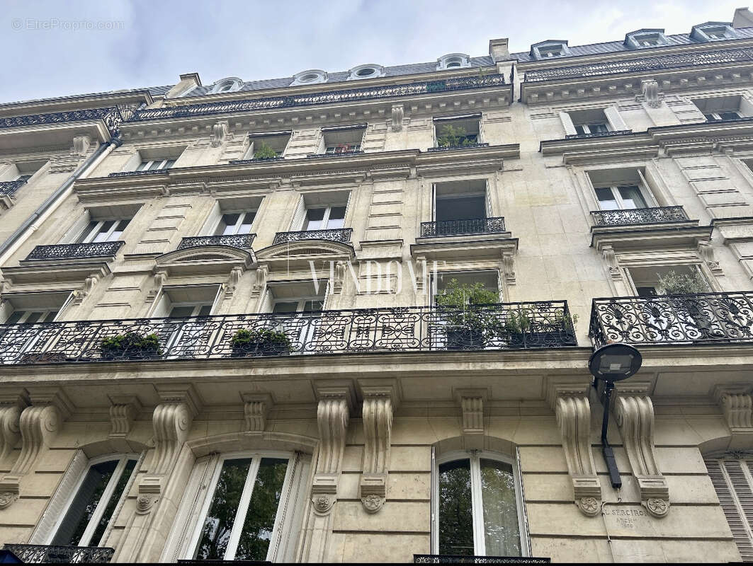Appartement à PARIS-7E