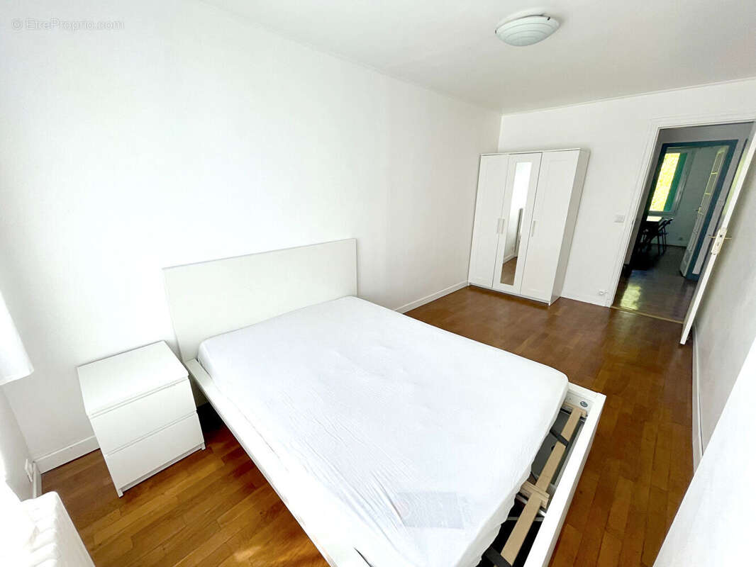 Appartement à SARTROUVILLE