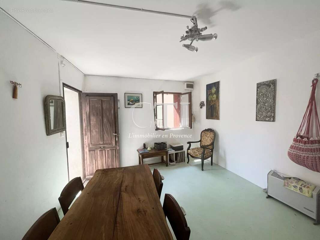 EXCLUSIVITE - Maison de village / Petit Pied à terre proche Vaison-La-Romaine - photo 4
