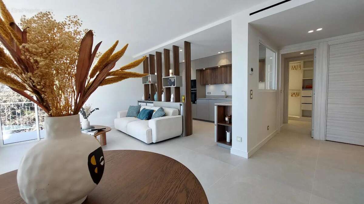Cannes Oxford , Vue Mer Panoramique , appartement 3 pièces 86.04 m² - photo 2