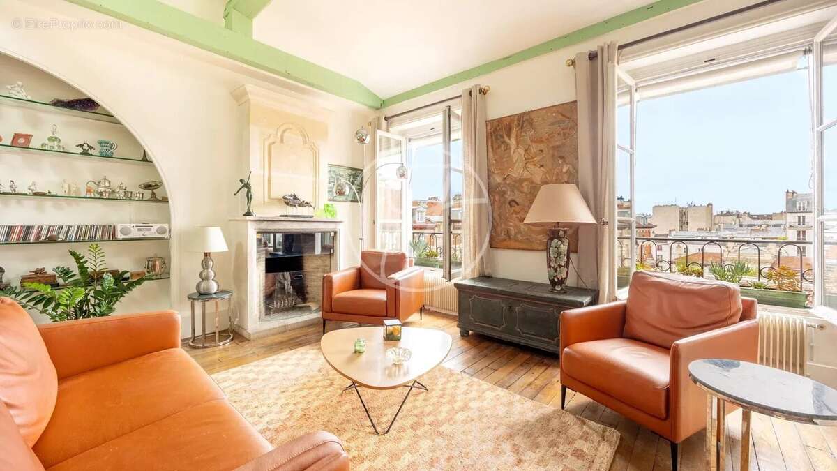 Appartement à PARIS-3E