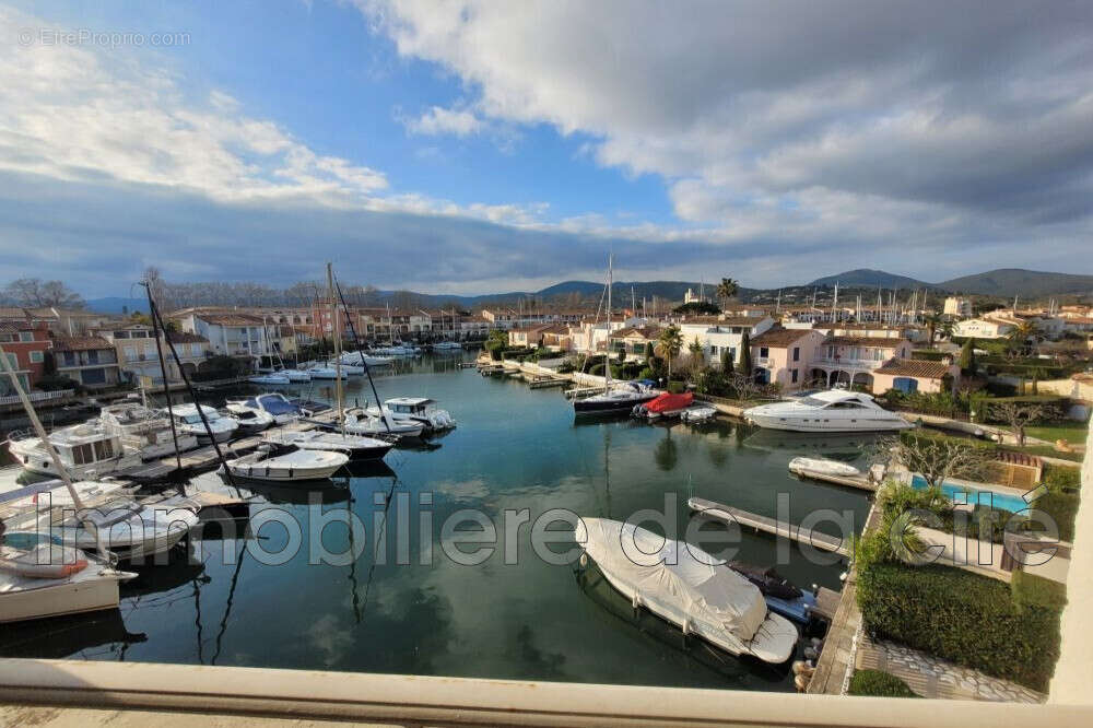 Appartement à GRIMAUD