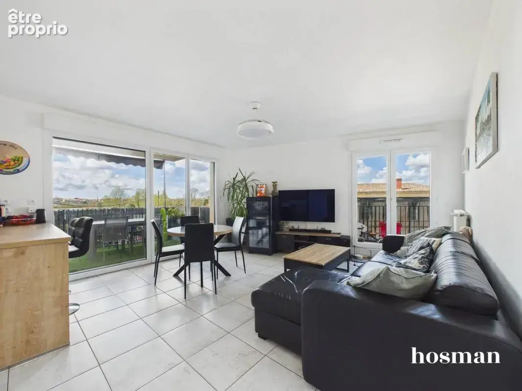 Superbe Appartement 4 pièces avec terrasse et parking - Rue de la Garonne, Bordeaux - photo 3