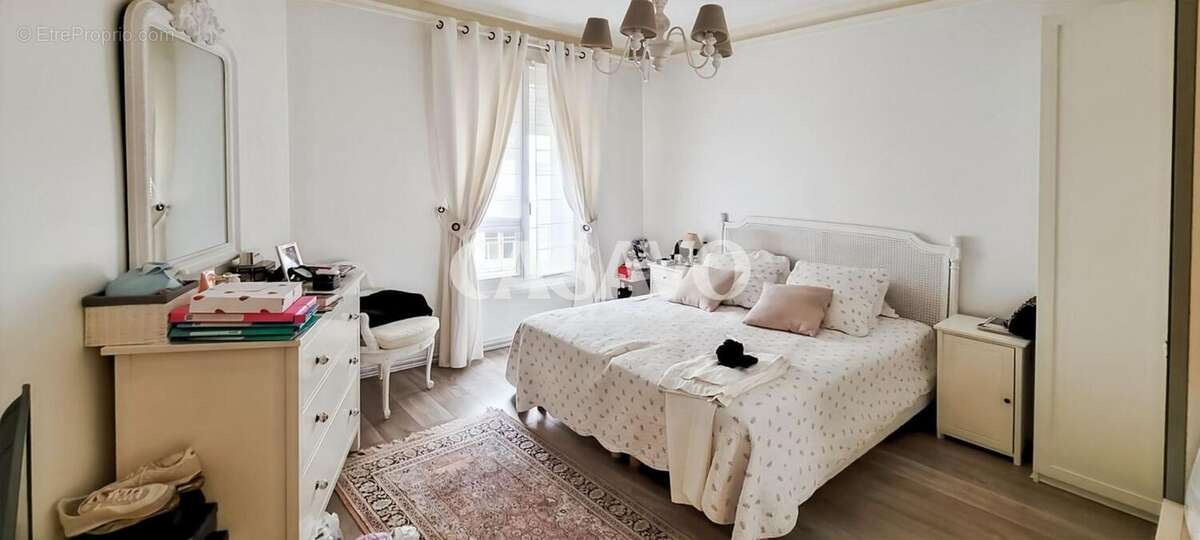 Appartement à PARIS-10E