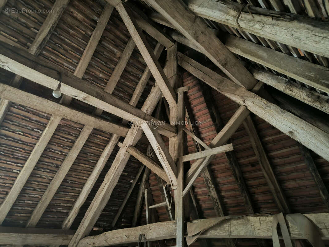 Maison à COUSSAC-BONNEVAL