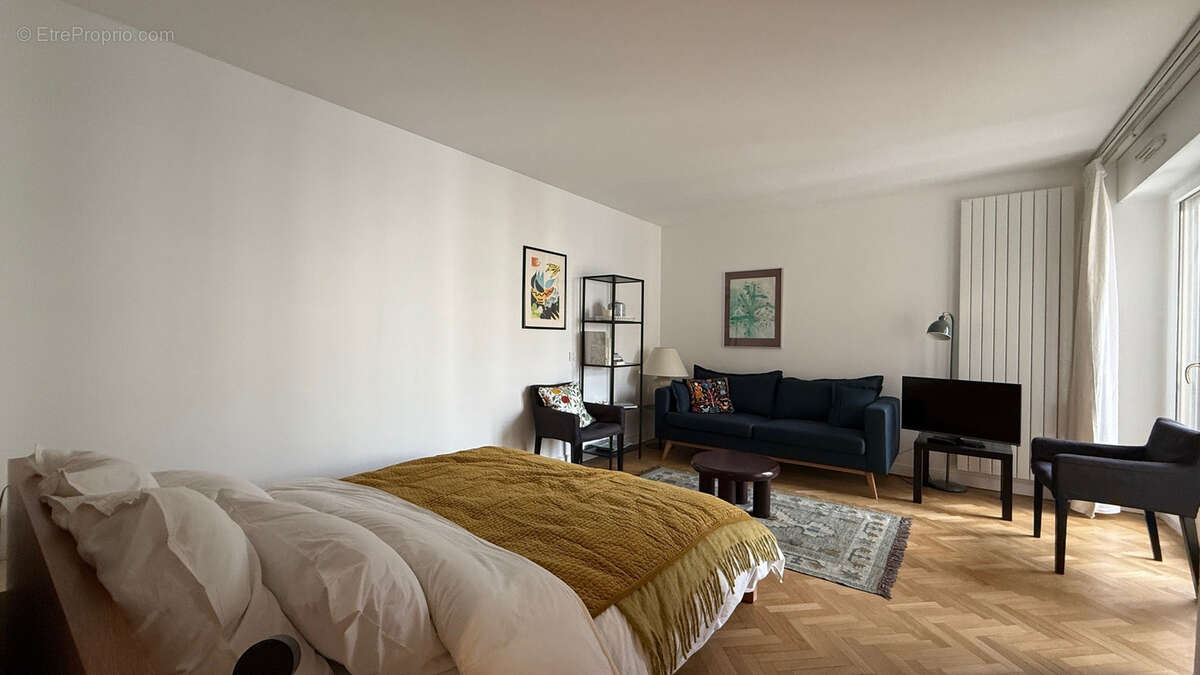 Appartement à ISSY-LES-MOULINEAUX