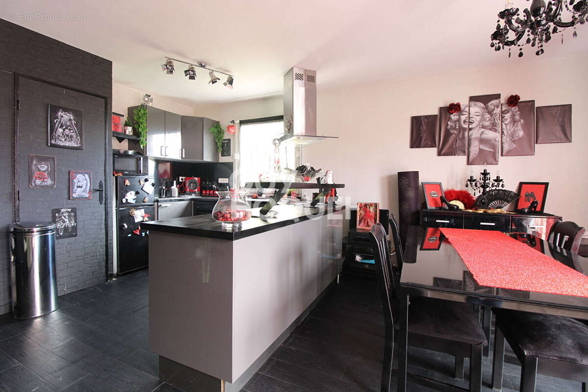 Appartement à BRIE-COMTE-ROBERT