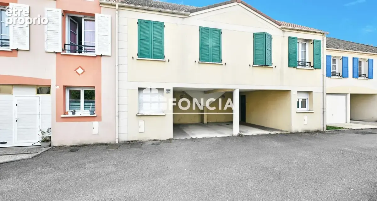 Découvrez cette agréable maison de 79 m² construite en 2004, située sur une parcelle de 182 m² au sein d’une résidence sécurisée - photo 10