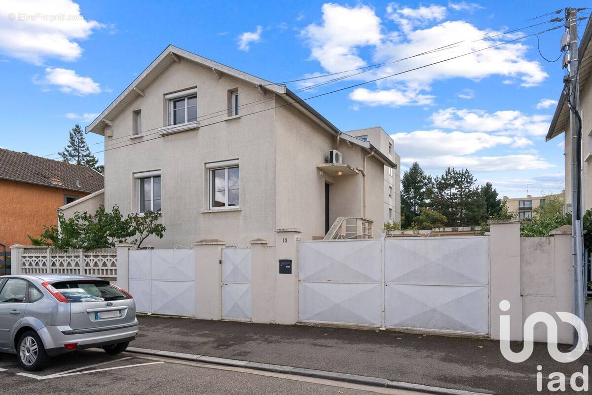 Photo 1 - Maison à LYON-8E