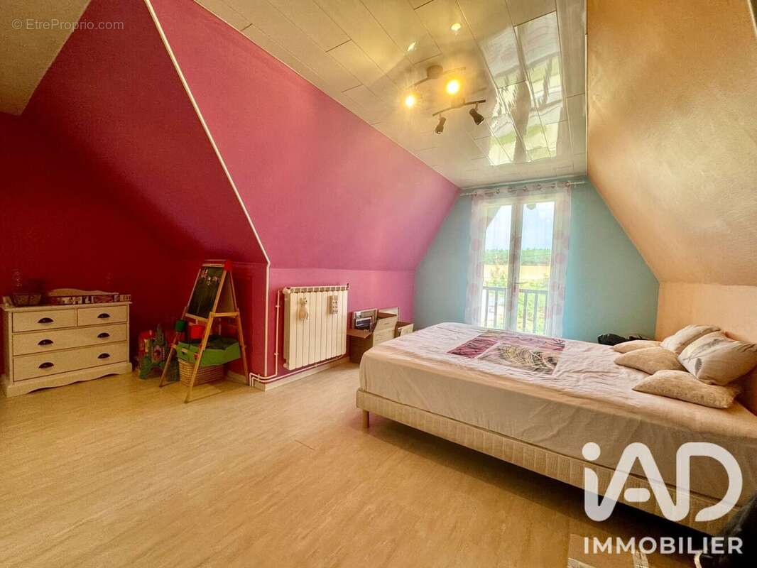 Maison 180 m² à Bezu-Saint-Germain  - photo 9