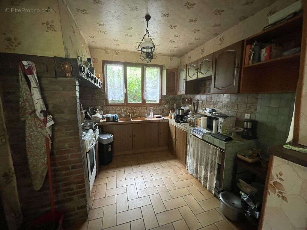 Maison - 245m ² - photo 5