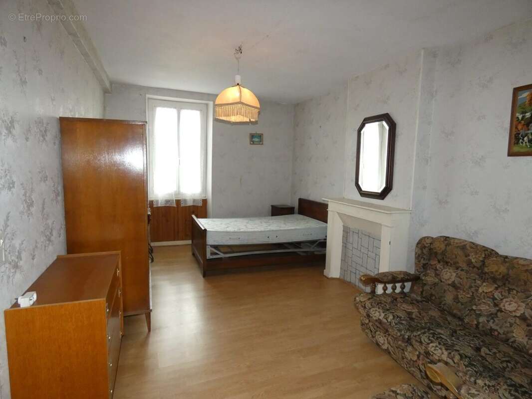 Maison 110 m² à Chantelle  - photo 7