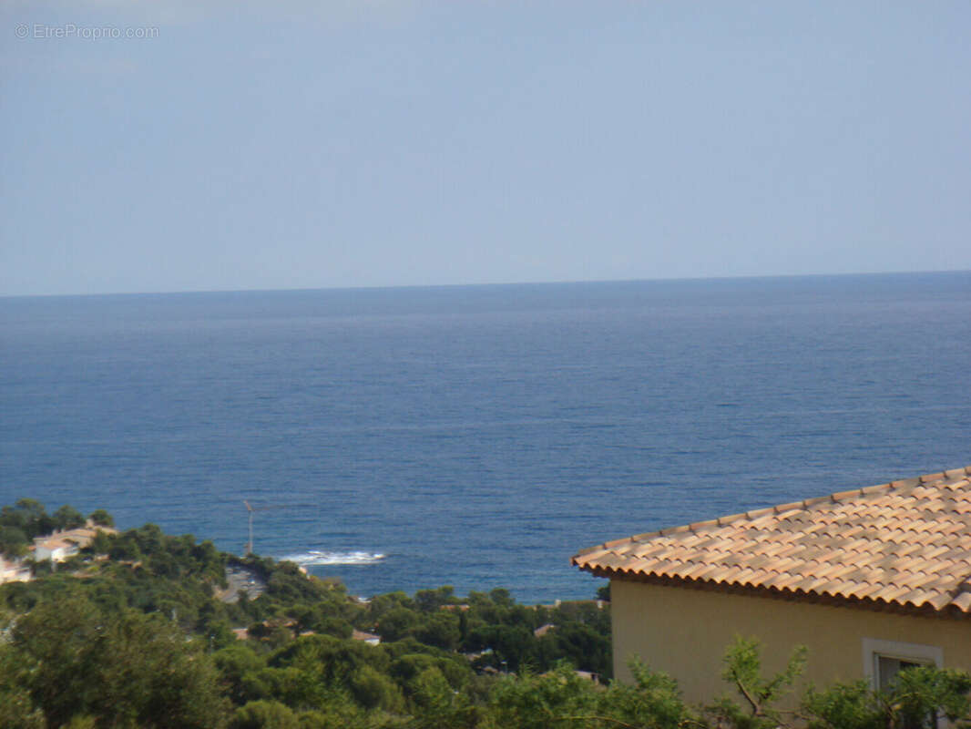 Terrain à LES ISSAMBRES