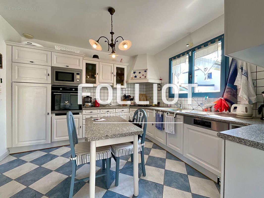 Maison à AGON-COUTAINVILLE