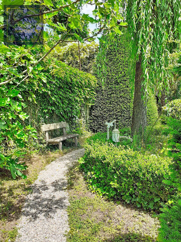 Maison à SAINT-GENIS-LAVAL