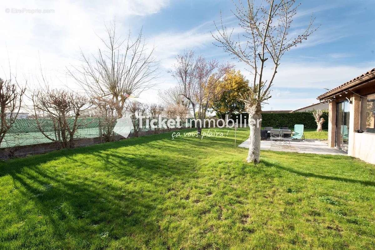 Maison à SAINT-JORY