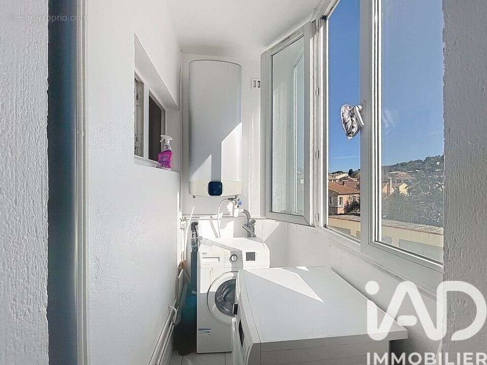 Appartement 54 m² à Saint-Mandrier-Sur-Mer  - photo 4