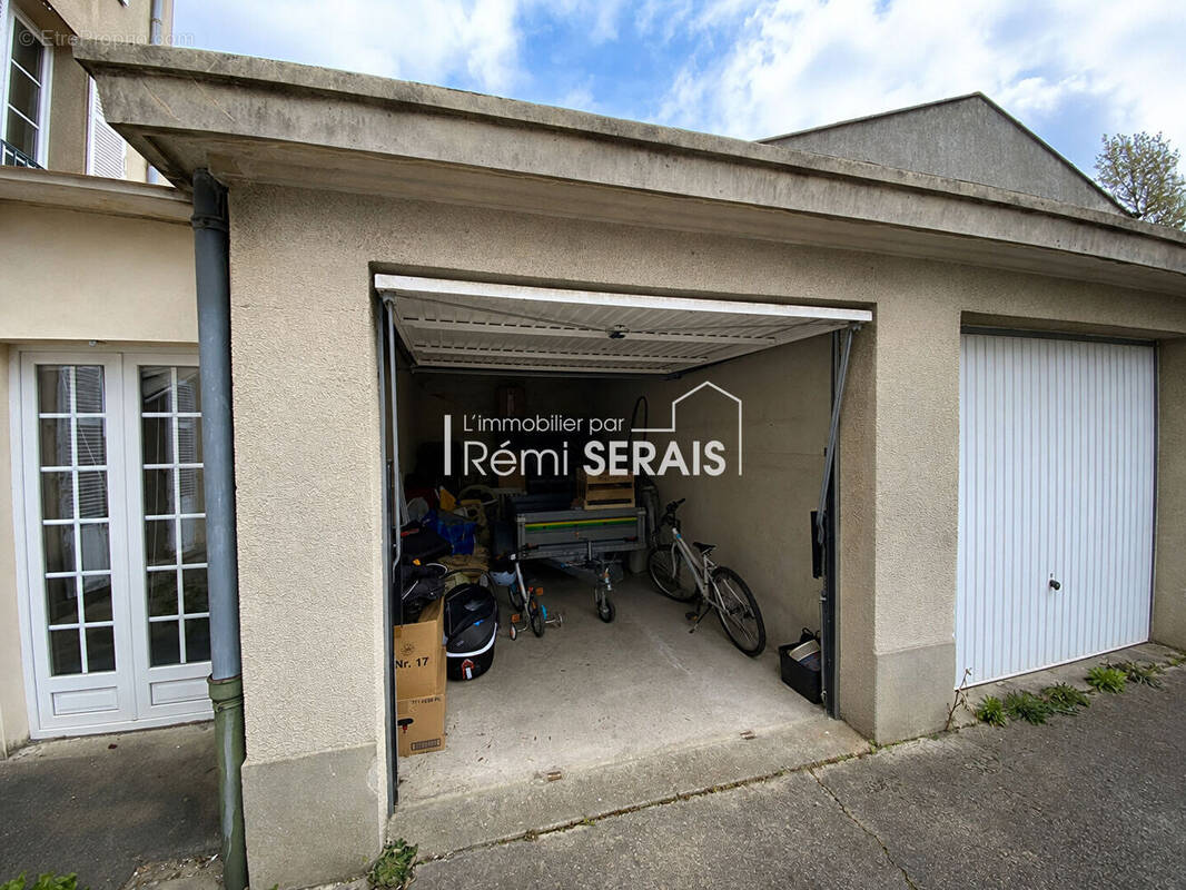 Parking à FALAISE