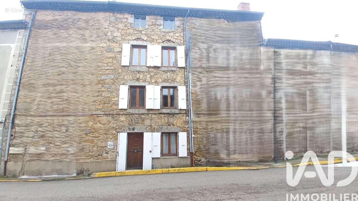 Photo 2 - Maison à SAINT-JULIEN-MOLIN-MOLETTE