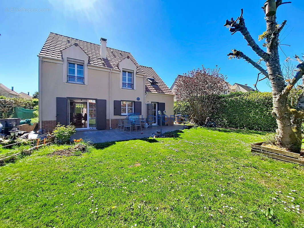 Maison à BAILLY-ROMAINVILLIERS