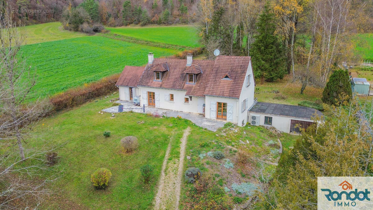 Maison à MAREY-SUR-TILLE