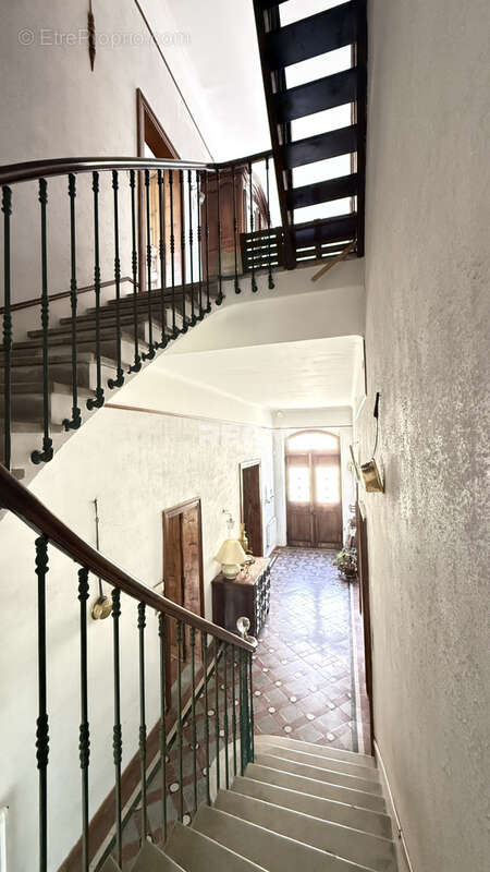 Maison à MONTBAZIN