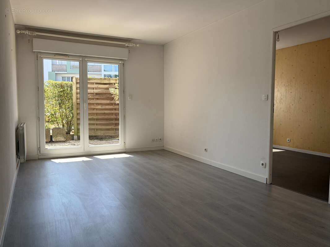Bois-Guillaume   Appartement F2 libre avec terrasse et parking - photo 3
