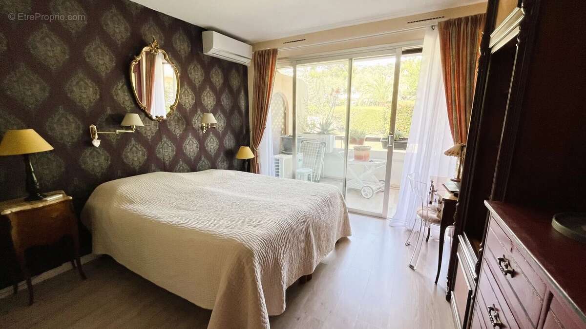 Appartement à LE CANNET