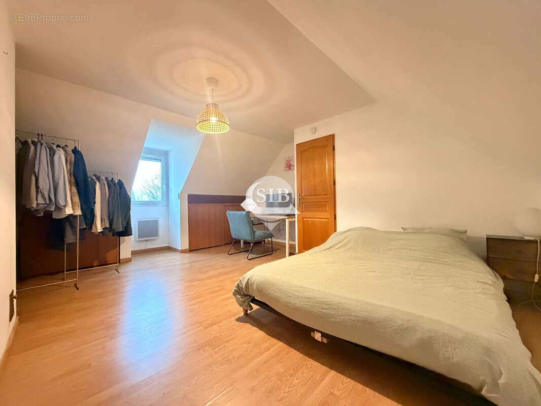 Maison à LA VILLE-DU-BOIS