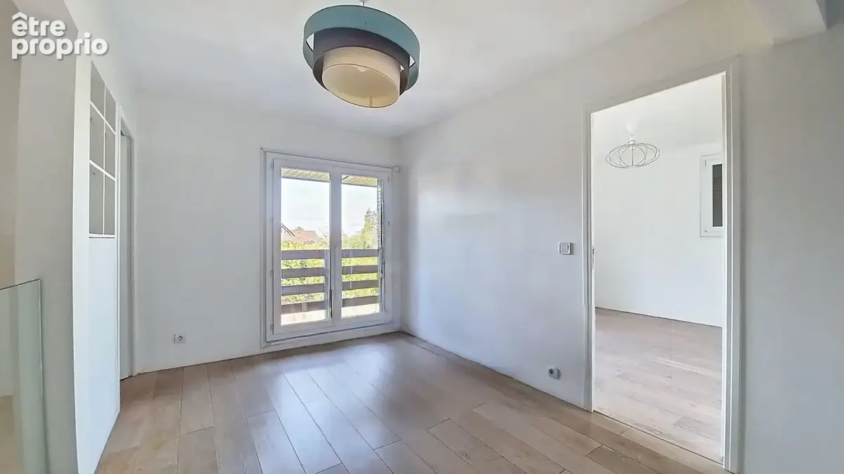 Maison Limeil Brevannes 8 pièce(s) 182 m2 - photo 12