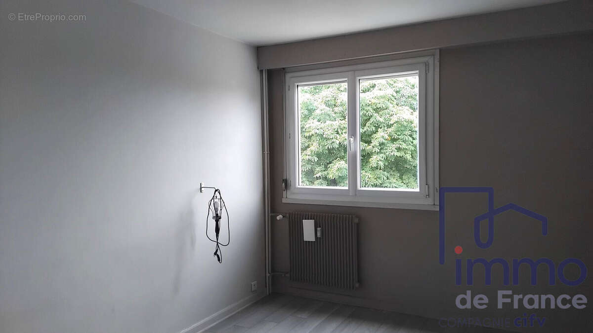 Appartement 71 m² à Saint-Etienne  - photo 9