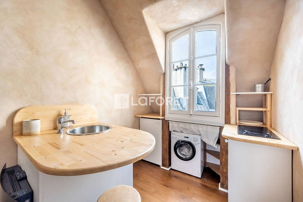 Appartement à PARIS-7E