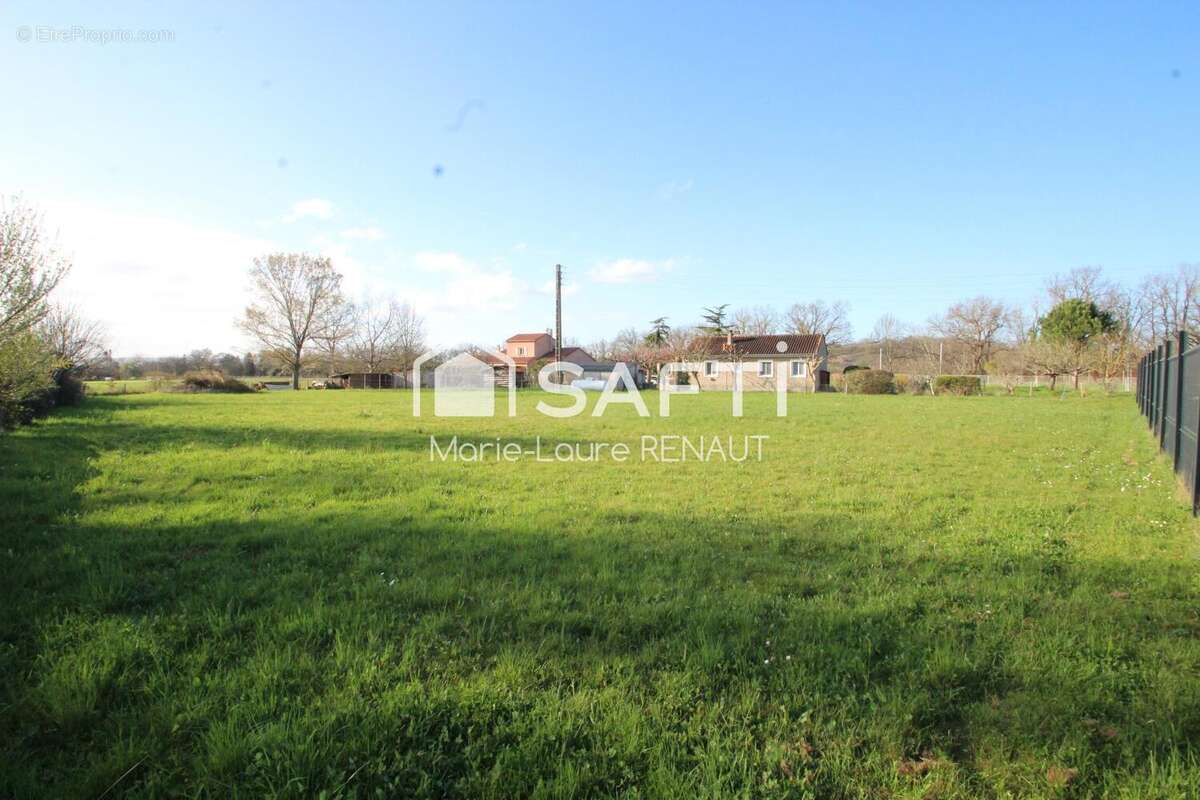 Photo 2 - Terrain à GRAULHET