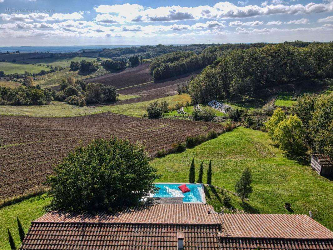 Maison à LISLE-SUR-TARN