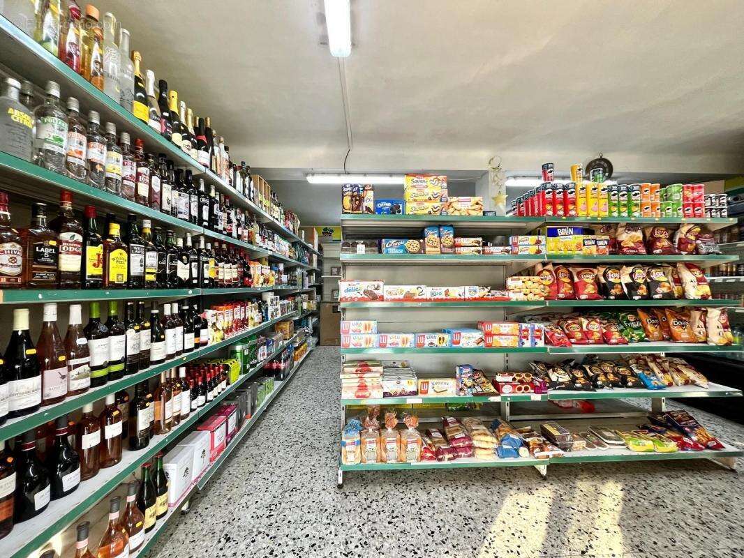 Commerce à LA PENNE-SUR-HUVEAUNE