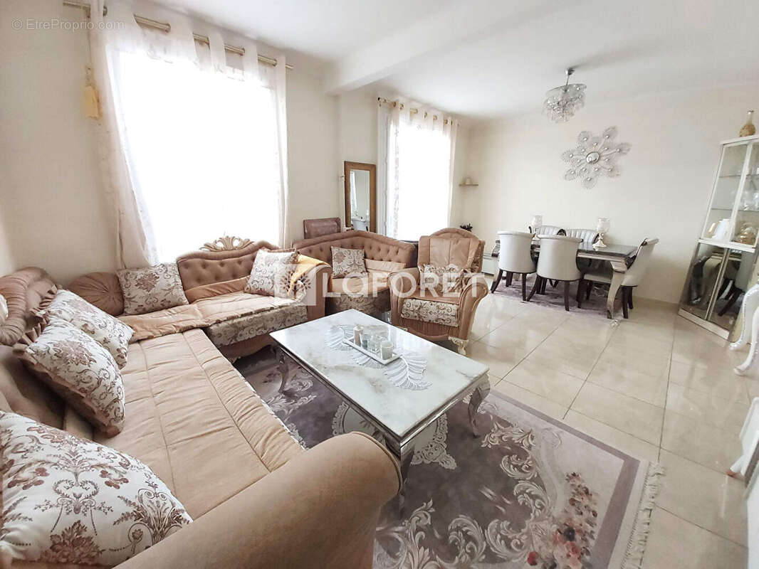 Maison à VILLEMOMBLE