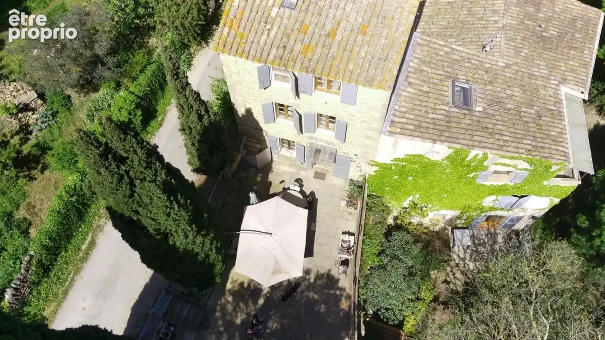 Un véritable havre de paix au cœur de la nature – 310 m² habitables avec 2 gîtes et de nombreuses dépendances - photo 6