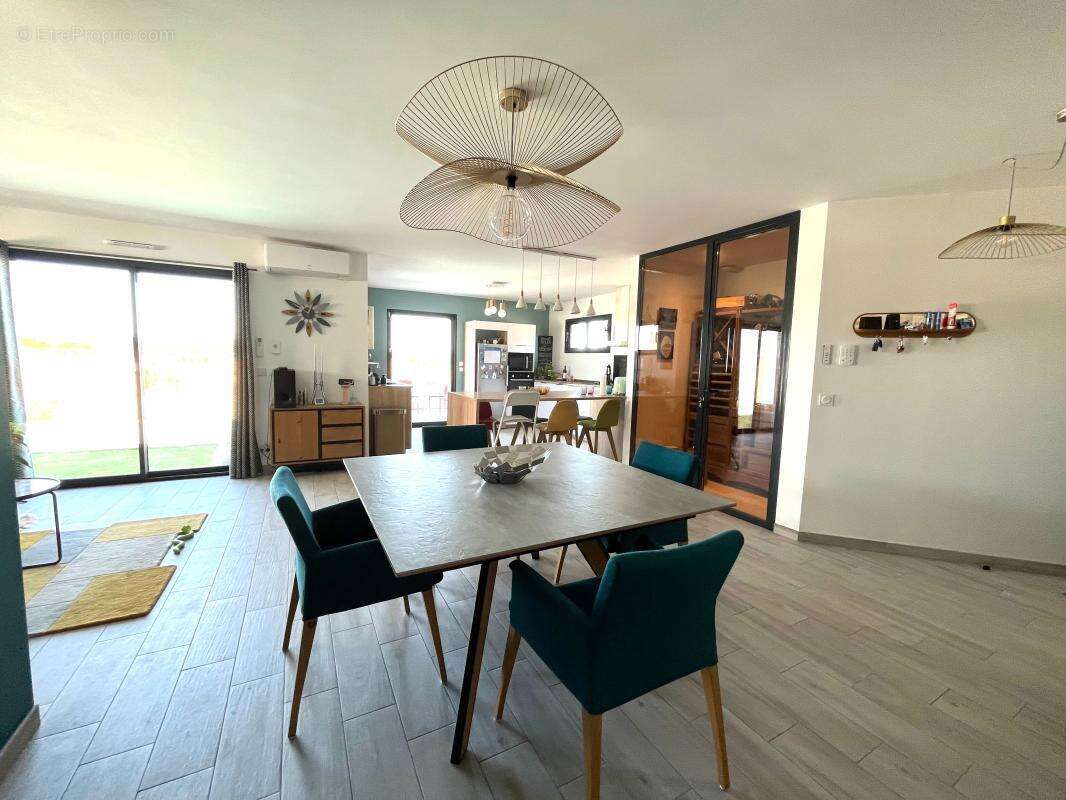 Maison à MEZE