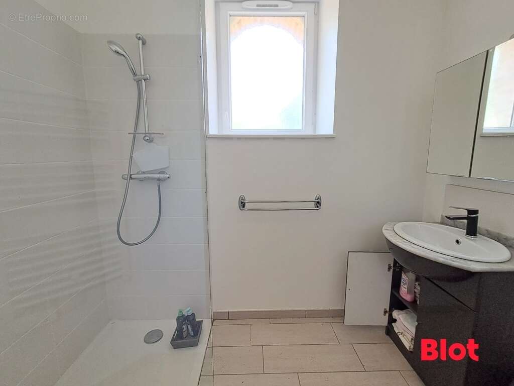 Maison 111 m² à Plerguer  - photo 4