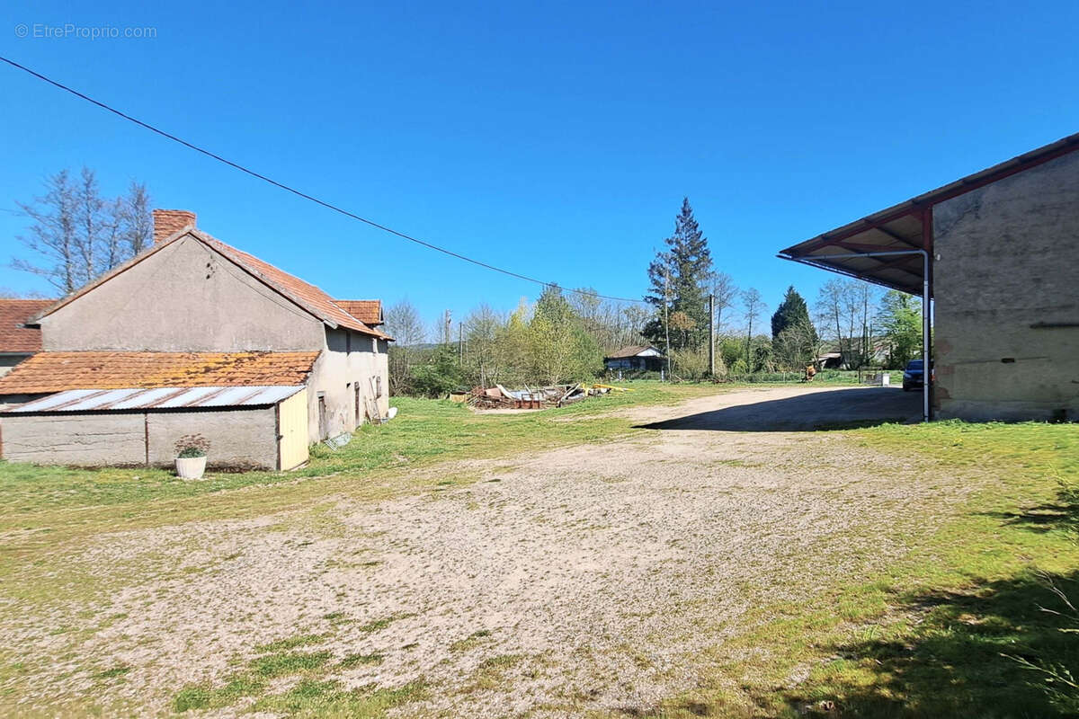 RARE! Corps de ferme traditionnel et dépendances sur 1.5ha libres - photo 21