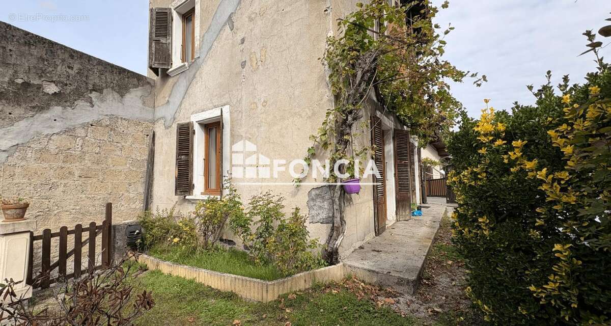 Maison à VILLARD-BONNOT