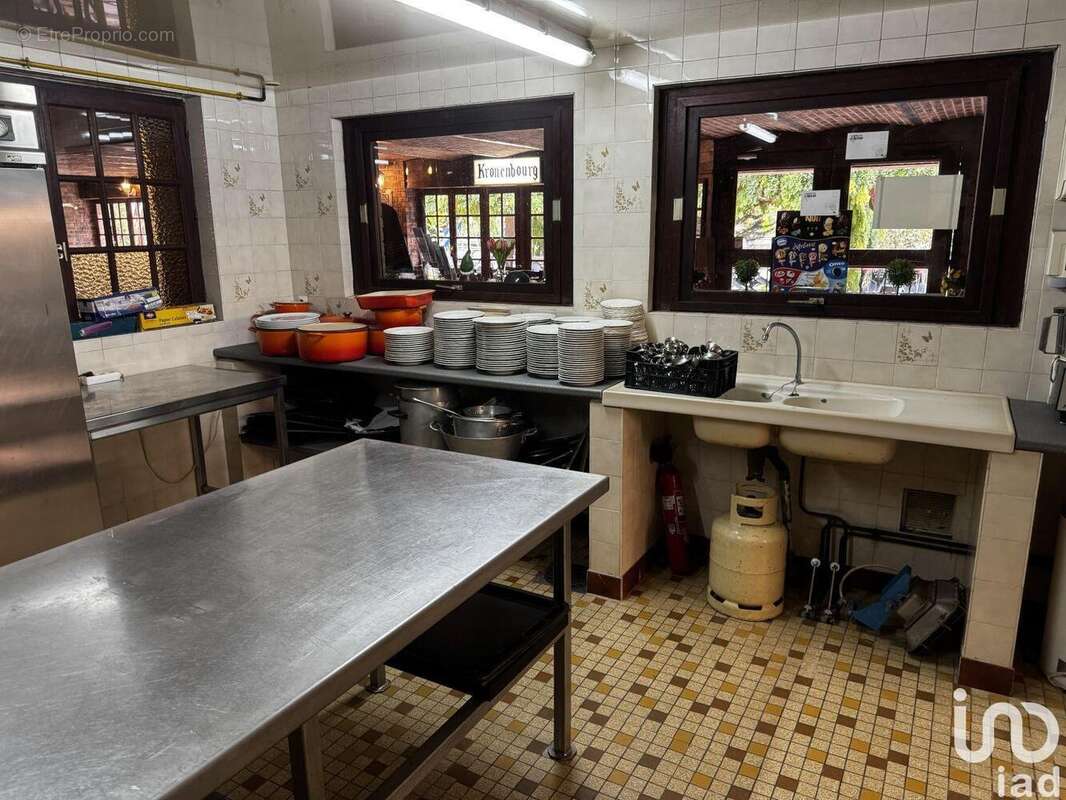 Photo 7 - Commerce à MEZIERES-SUR-OISE