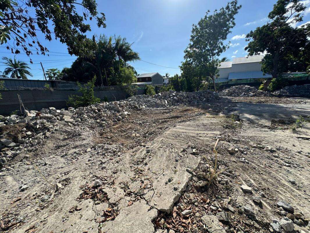 Terrain à SAINT-LOUIS