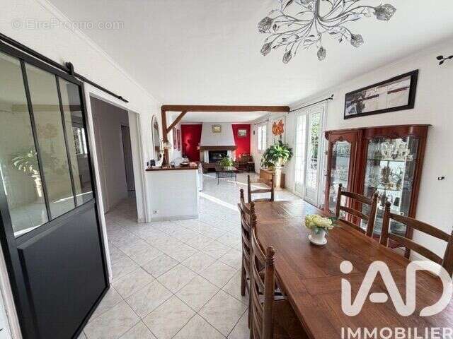 Photo 4 - Maison à SAINT-FARGEAU-PONTHIERRY