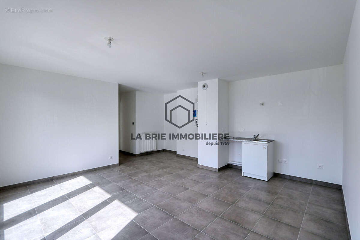 Appartement à CHENNEVIERES-SUR-MARNE