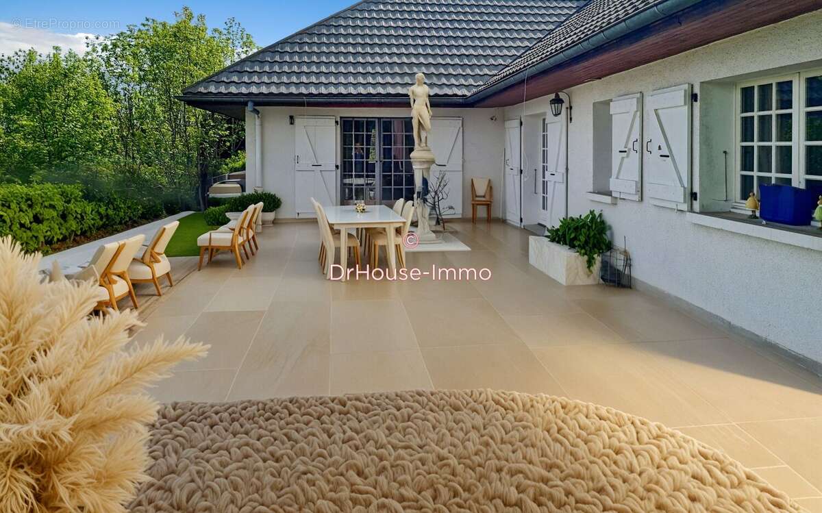 Maison 160 m² à Saint-Paul-En-Chablais  - photo 18