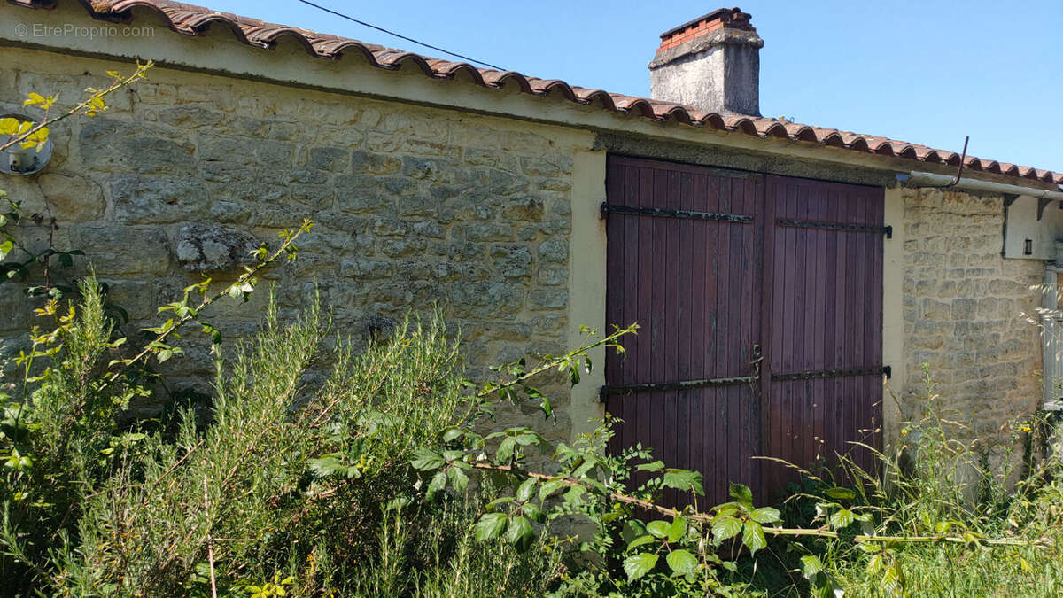 Maison à CURZON