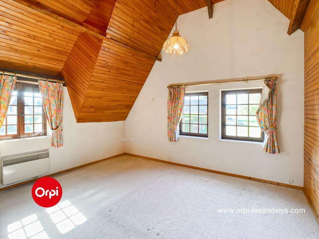 Maison à VANDRIMARE