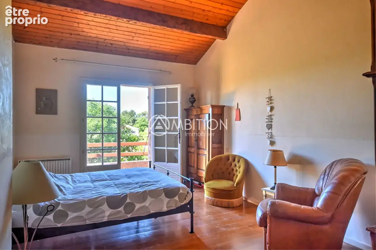 Saint Raphael maison avec 2 appartements . - photo 10
