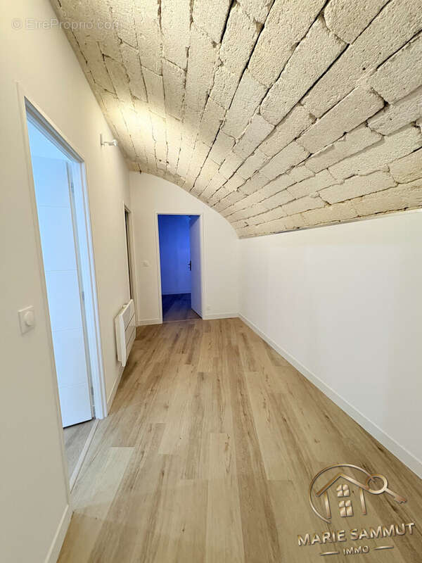 Maison 80 m² à Saint-Genies-Des-Mourgues  - photo 7